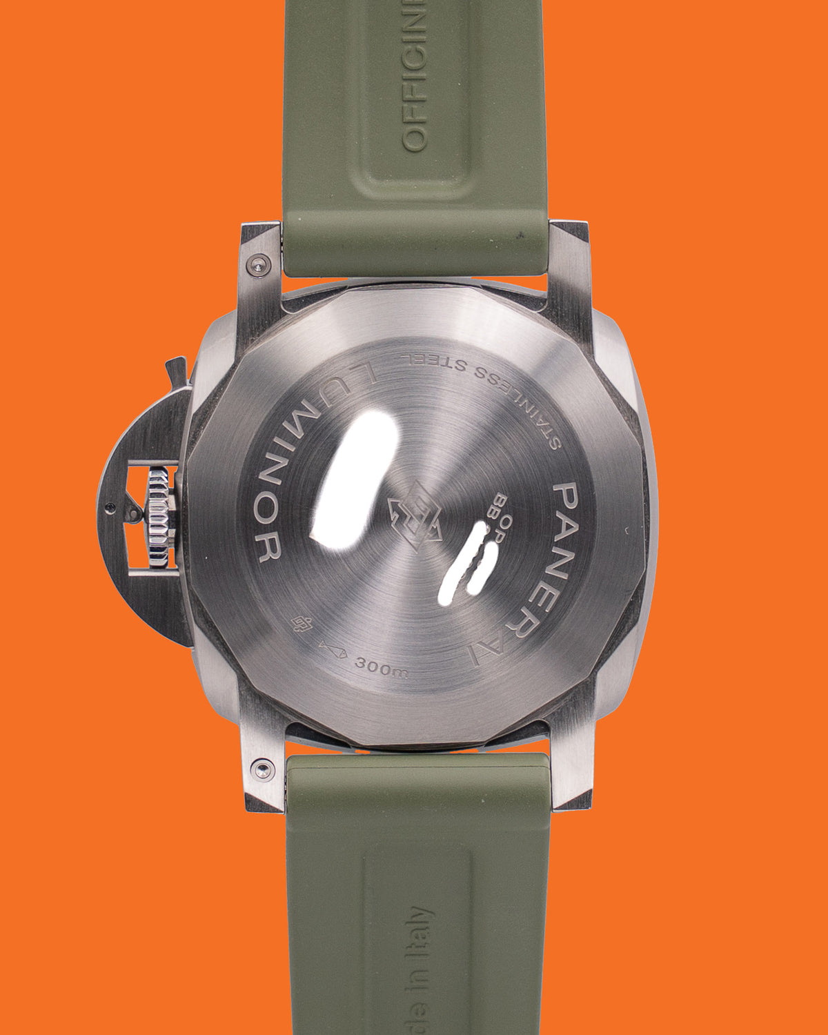 Panerai 44mm PAM01314 White Dial On a Green Rubber Strap 2025