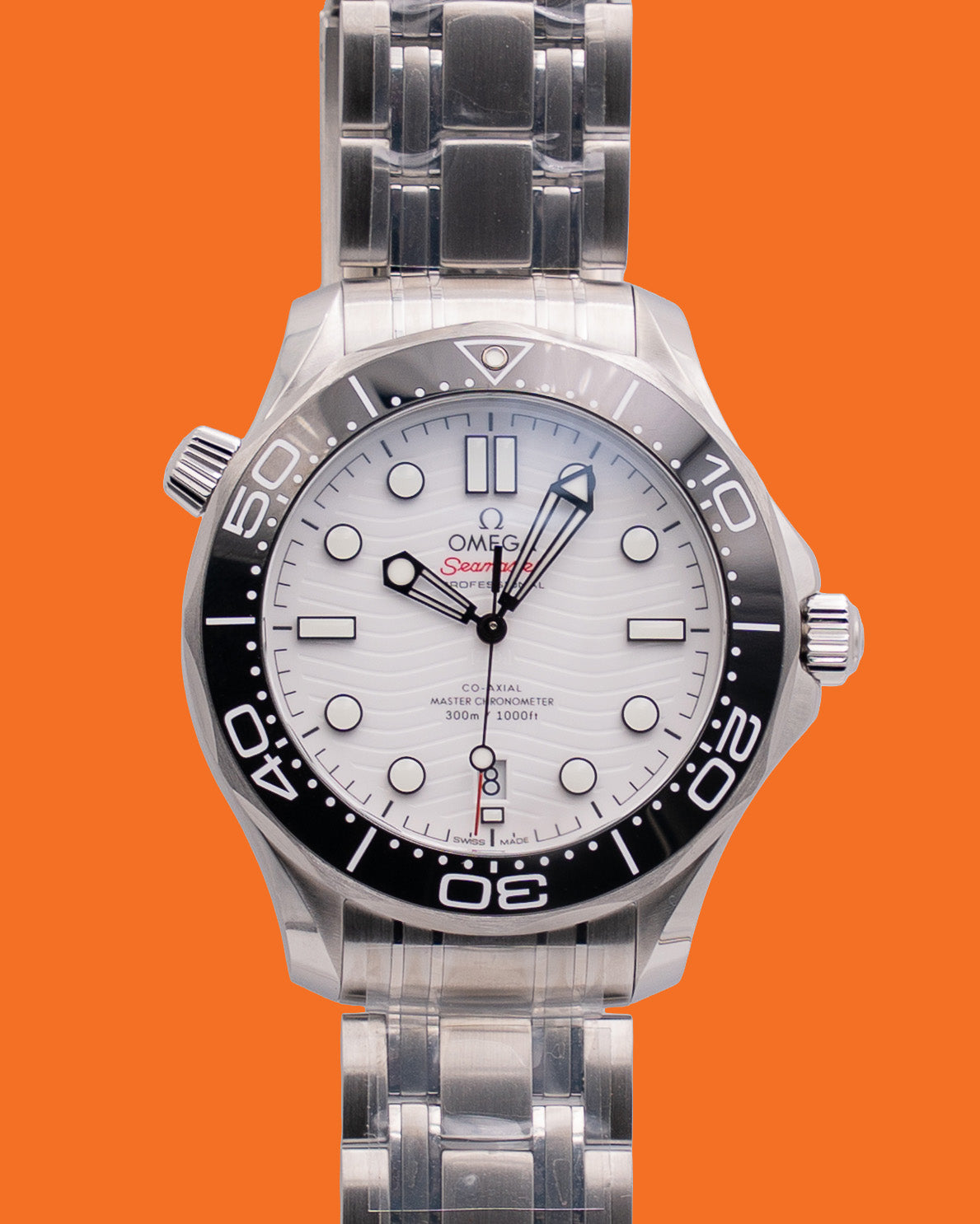 UNWORN STICKERED Seamaster Diver 300M Master Co-Axial 42mm 210.30.42.20.04.001 Black Bezel White Dial 2026