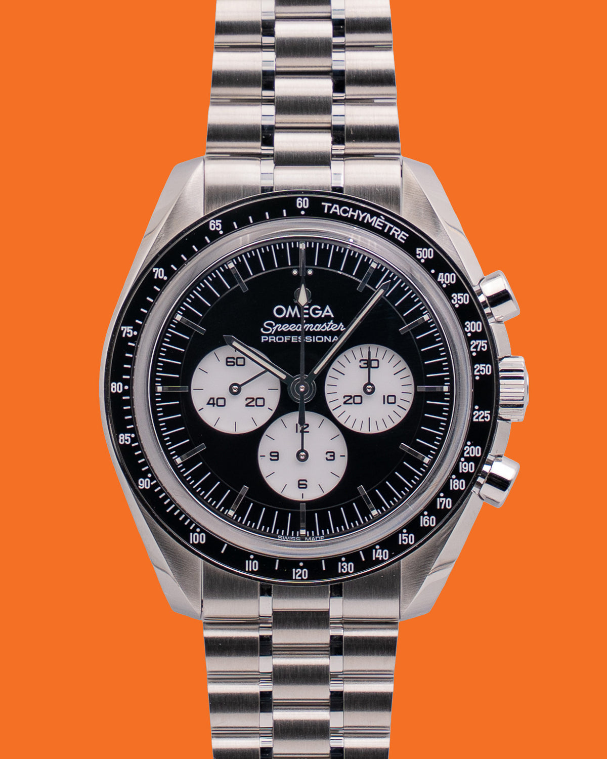 Omega Speedmaster 42mm 31030425001004 "Reverse Panda"