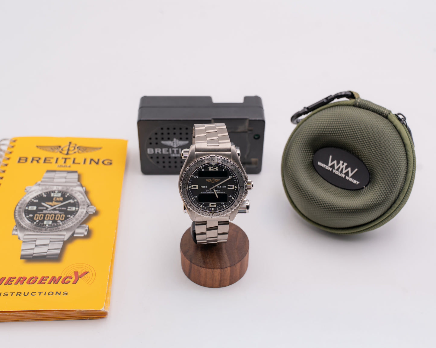 Breitling Emergency 43mm e7632110b576 Titanium