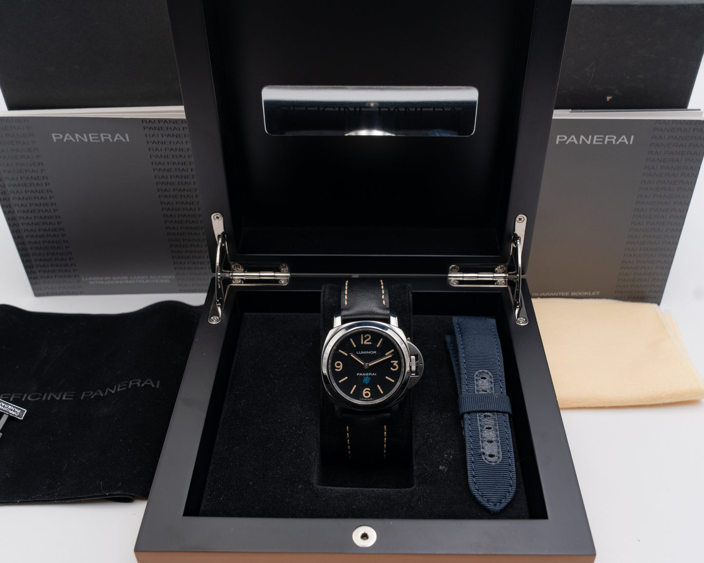 Panerai Luminor Base Logo Paneristi 15th Anniversary 44mm Pam 00634 Black Dial 2015