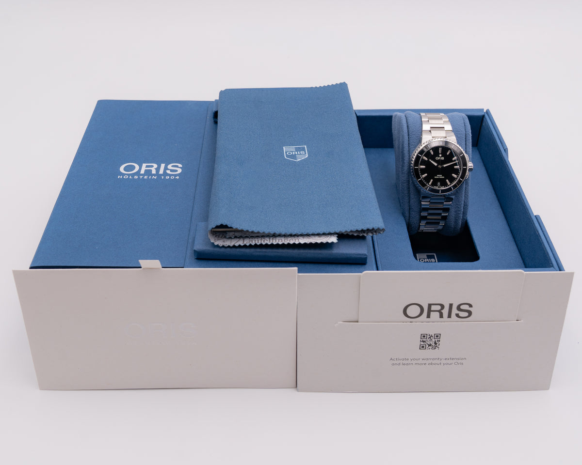 Oris Aquis Date Diamonds 36.5mm Black Dial Stainless Steel