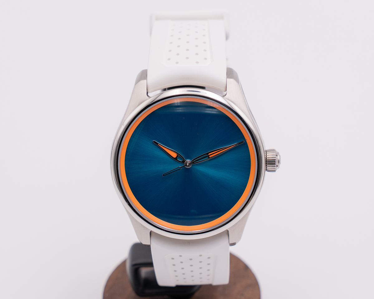 H. Moser & Cie Pioneer Centre 2025 Seconds 42.8mm 3201-1202 Spiced Aqua