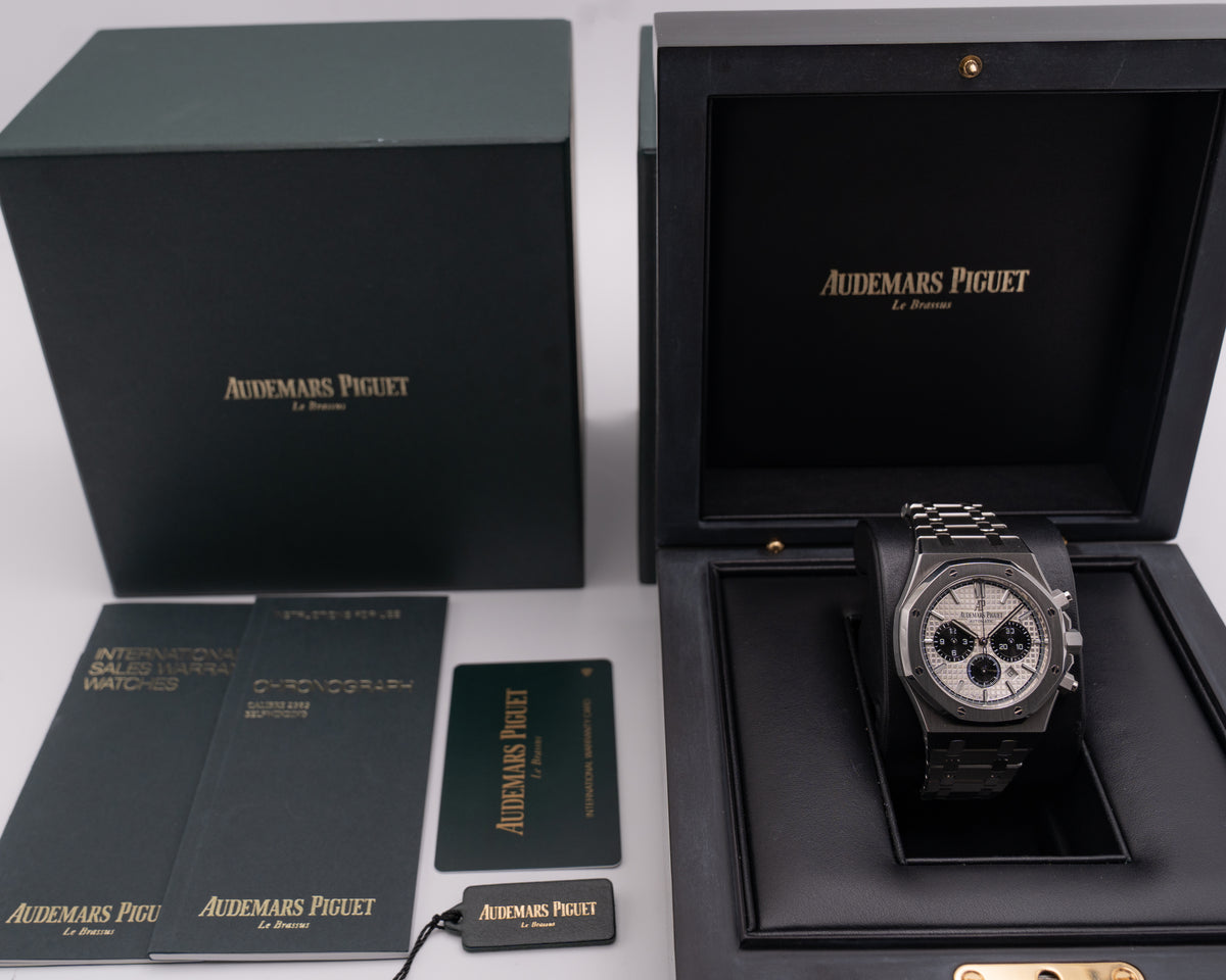 Audemars Piguet Royal Oak Chronograph 41mm 26331ST Panda K Serial