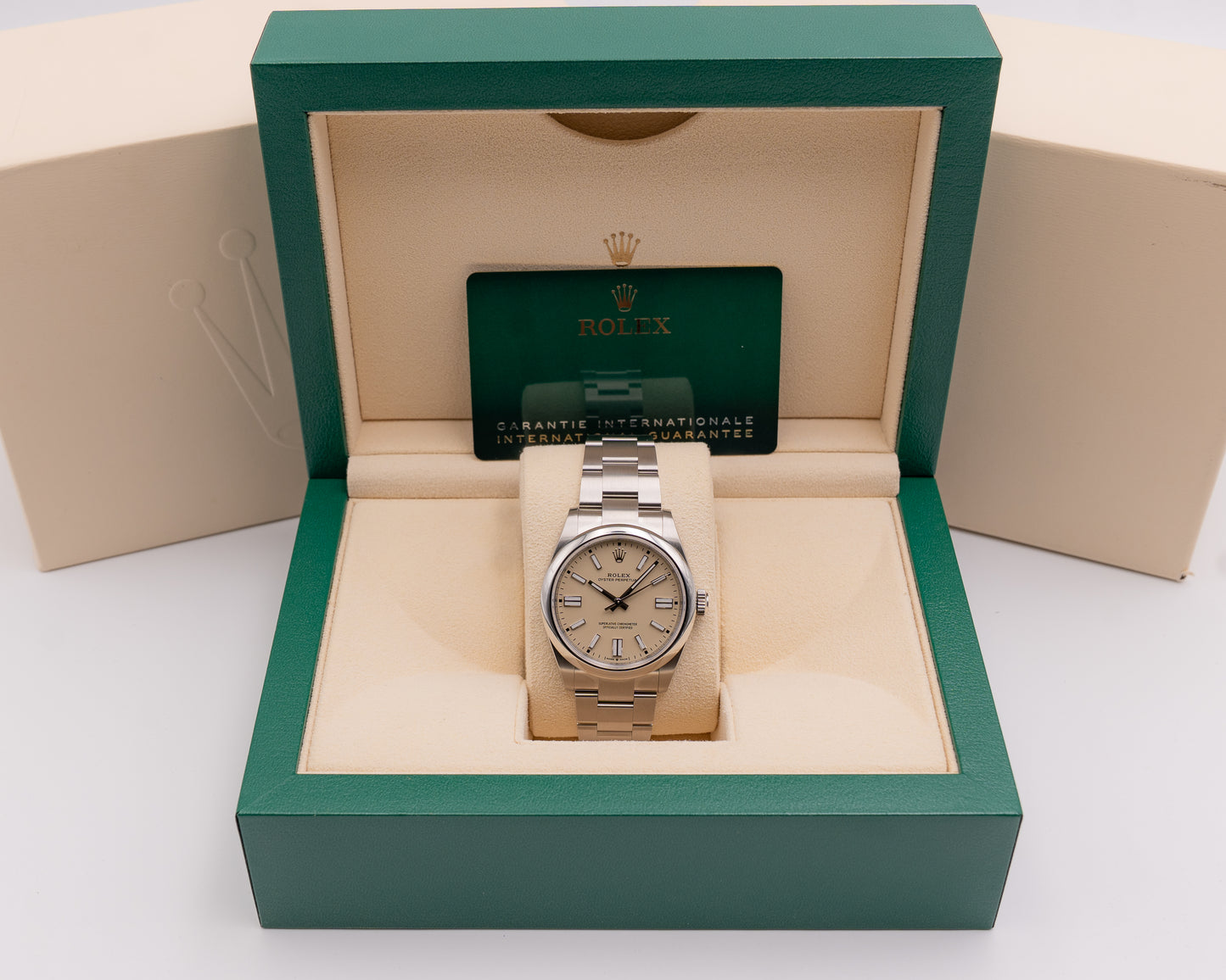 Unworn Rolex Oyster Perpetual 41mm 134300 2026
