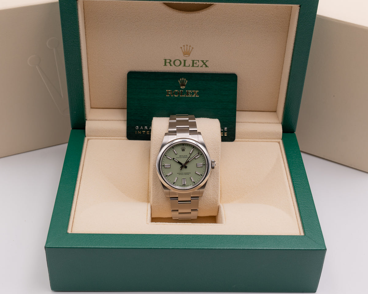 Unworn Rolex Oyster Perpetual 41mm 134300 Pistachio 2026 Wooden Card