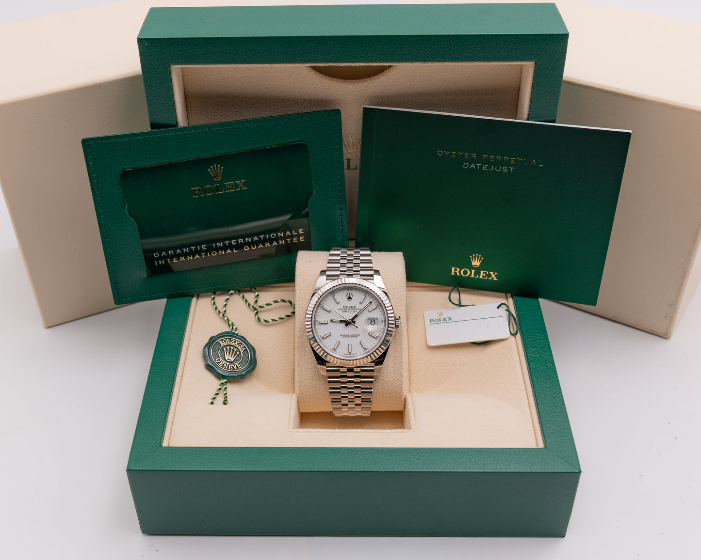 Rolex Datejust 41mm 126334 White Stick Dial Fluted Jubilee 2026