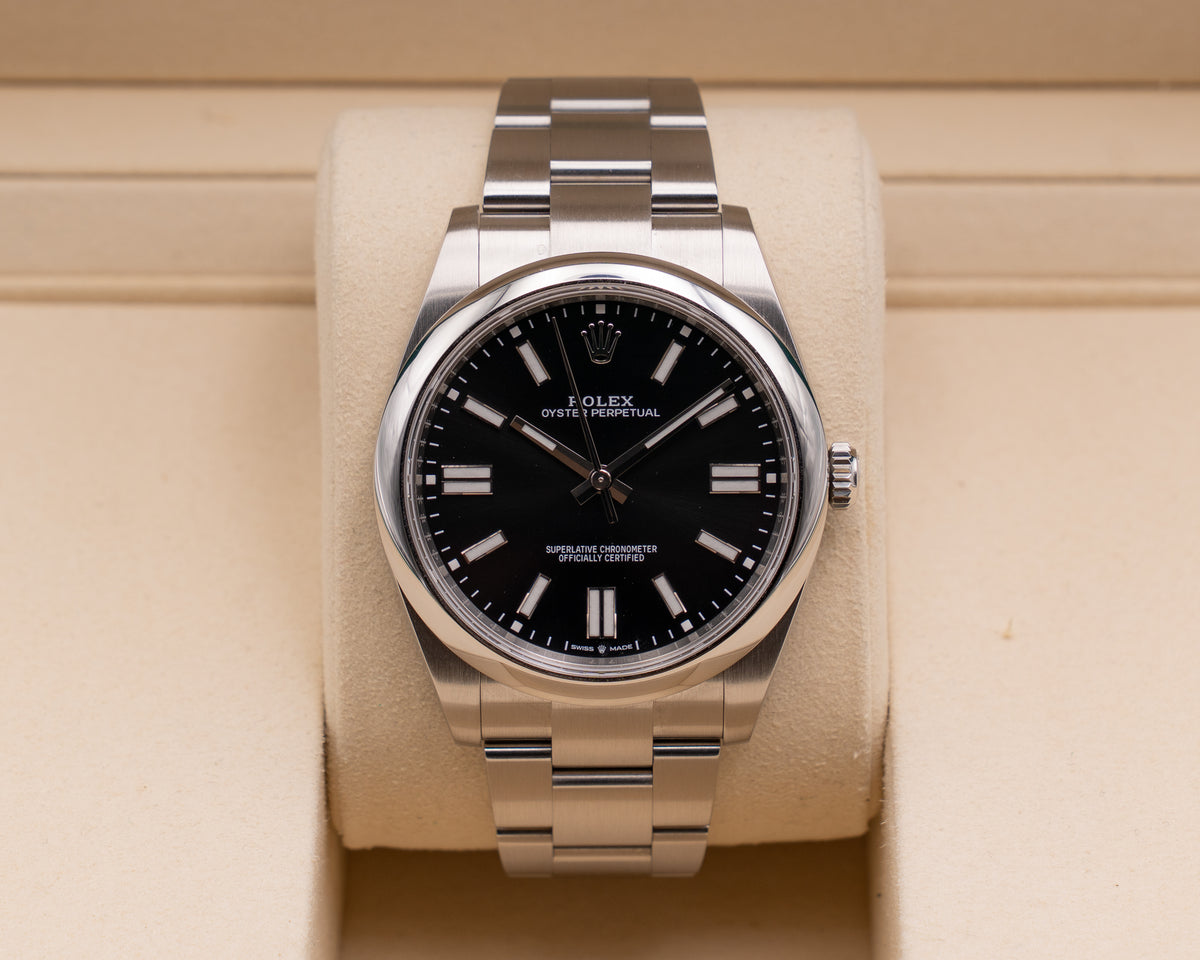 Rolex Oyster Perpetual 41mm 124300 Black Dial 2025