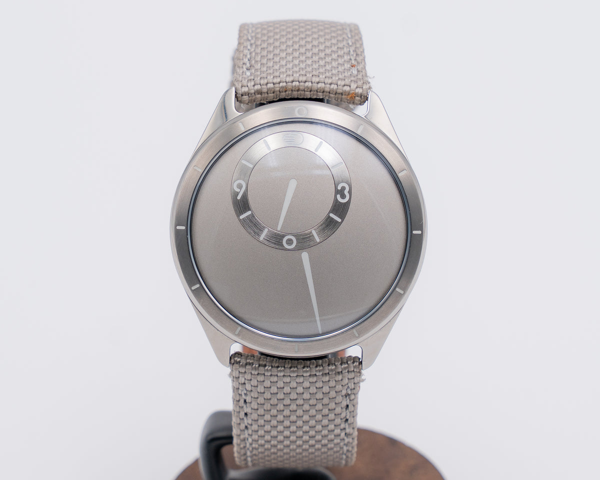 Ressence 39mm Type 9 G Grade 5 Titanium Manual Wind 2026
