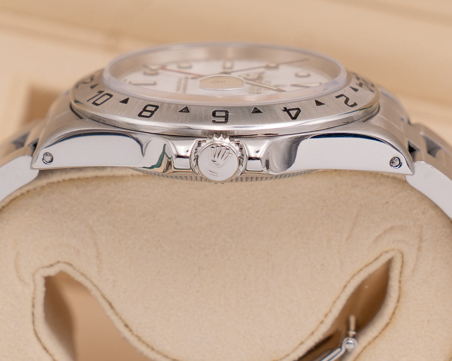 Rolex Oyster Perpetual Explorer II 40mm 16570 White Dial