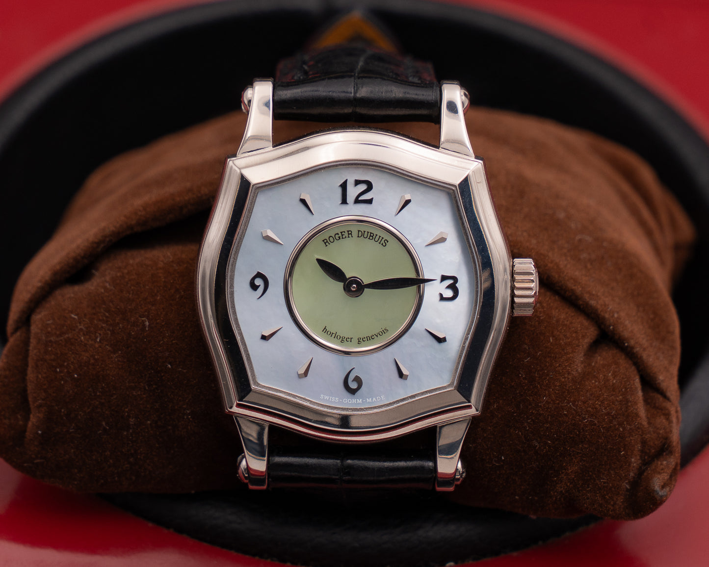 Vintage Roger Dubuis Sympathie 27mm S27180 White Gold Mother of Pearl Dial 1 of 28 2000