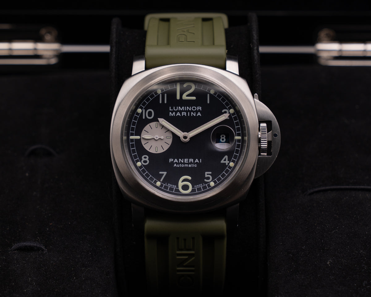 Panerai Luminor Marina 44mm Pam00086 Black Dial Green strap