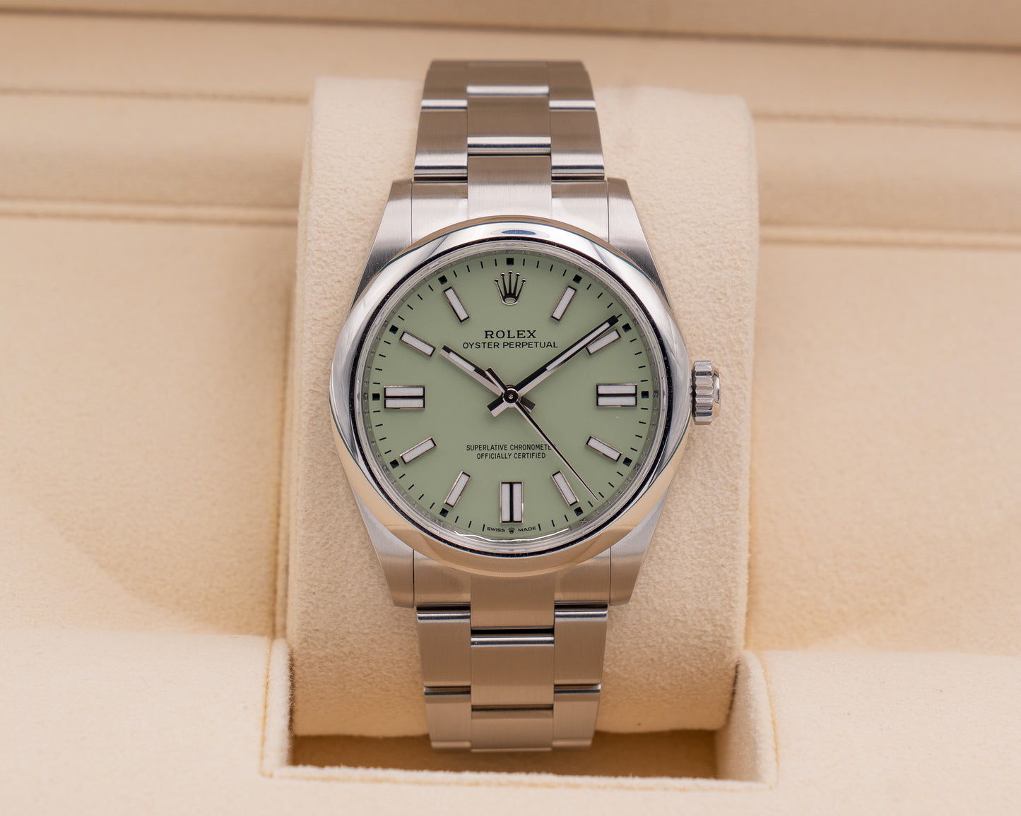 Unworn Rolex Oyster Perpetual 41mm 134300 Pistachio 2026 Wooden Card
