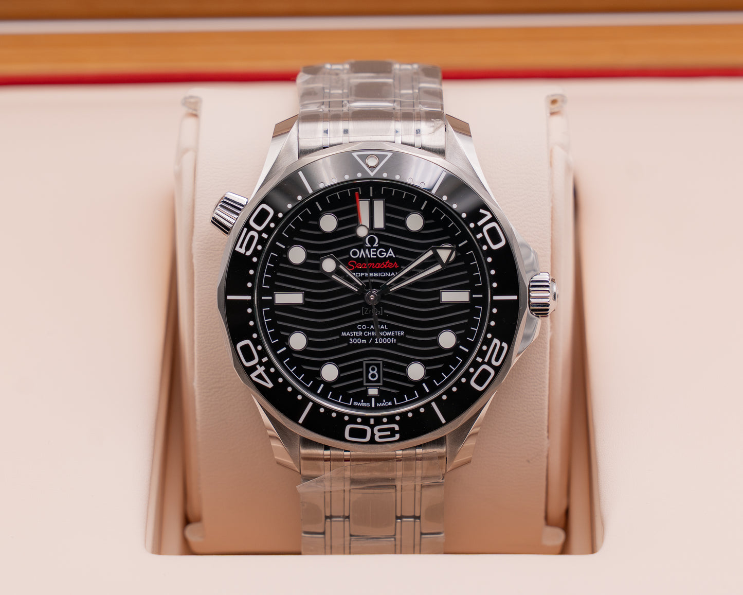 UNWORN STICKERED Seamaster Diver 300M Master Co-Axial 42mm  210.30.42.20.01.001 Black Dial 2026