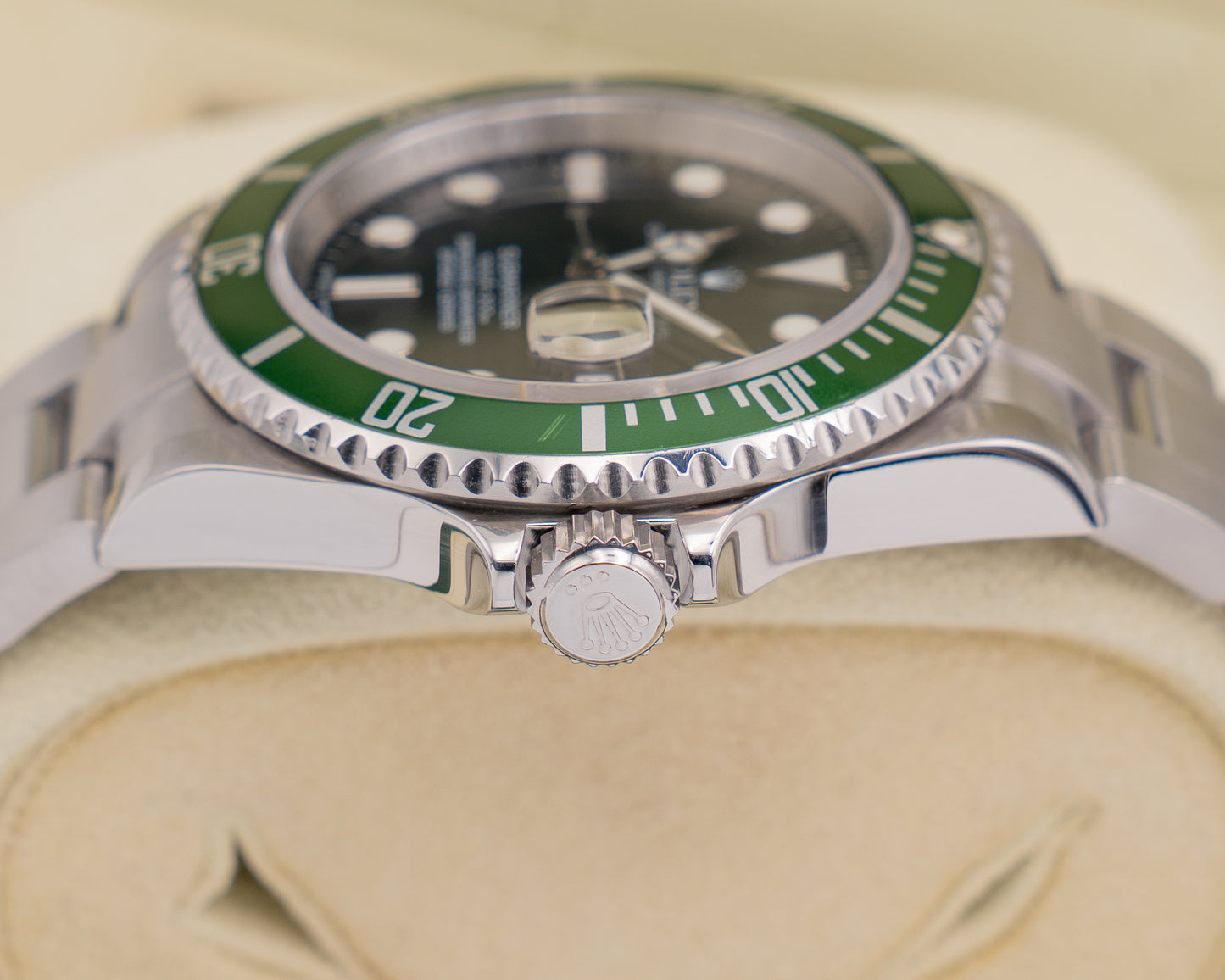 Rolex Submariner 40mm 16610LV Kermit Rehaut Serial 2008