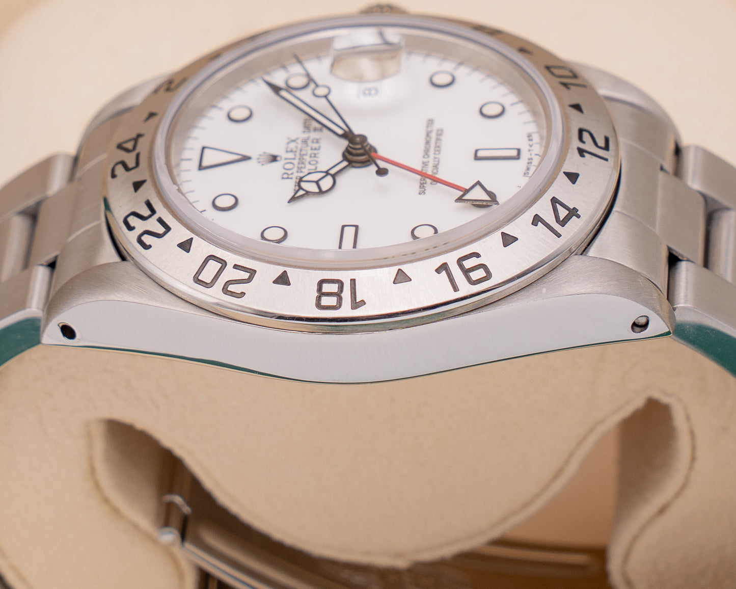 Rolex Oyster Perpetual Explorer II 40mm 16570 White Dial