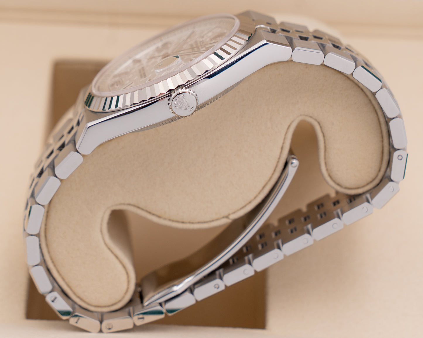 UNWORN Rolex Land-Dweller 40mm 127334 White Dial 2026