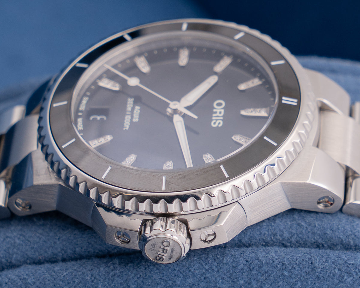 Oris Aquis Date Diamonds 36.5mm Black Dial Stainless Steel