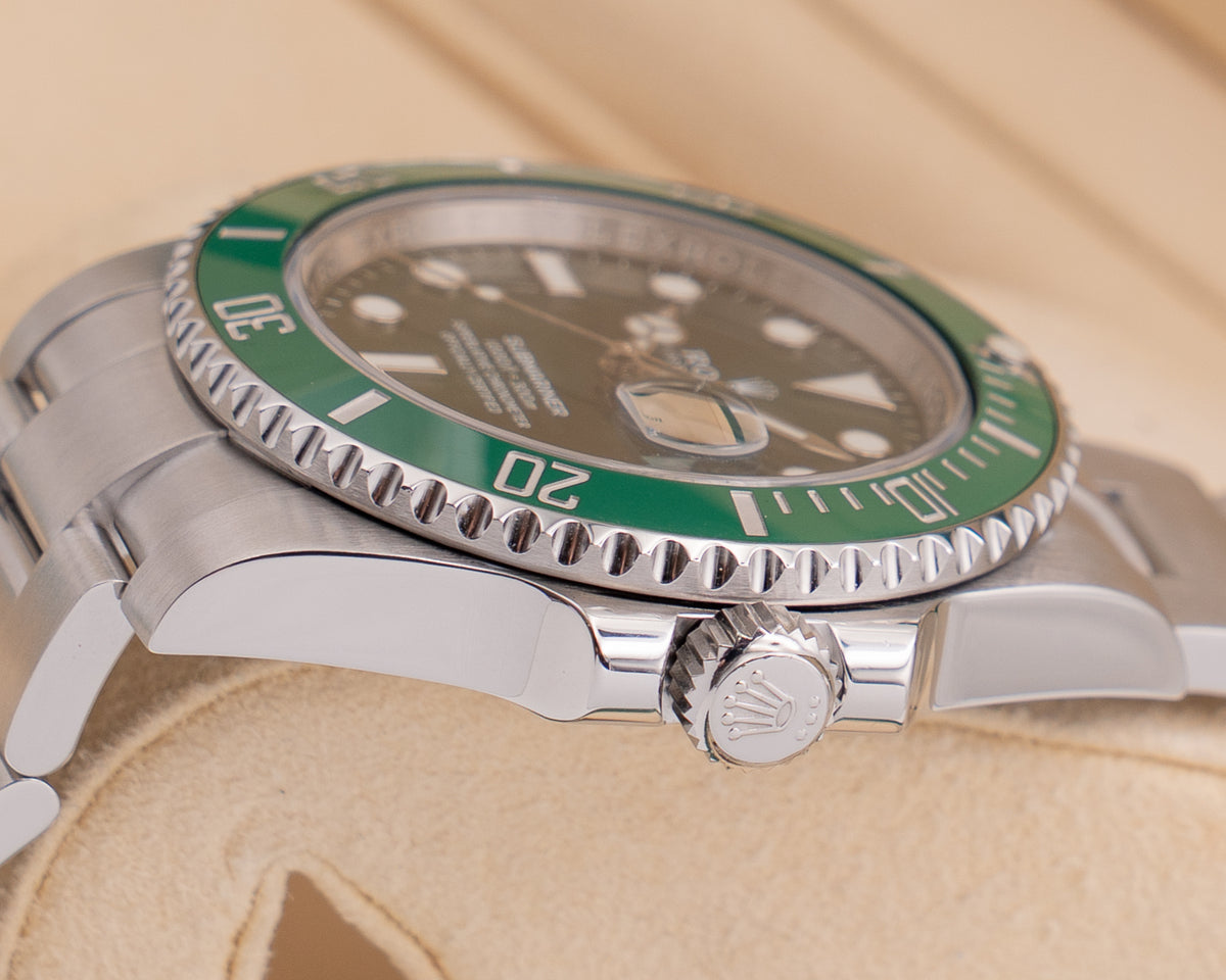 Rolex Submariner Date 116610lv  "Hulk" On Oyster 2018