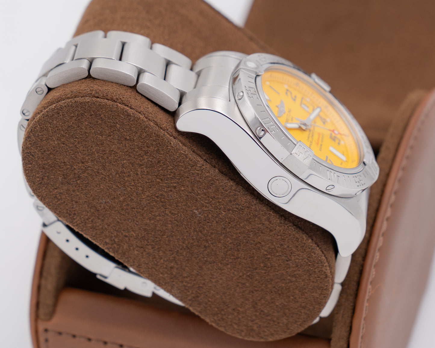 Breitling Avenger II Seawolf 45mm a17331101l1a1 Yellow Dial 2019