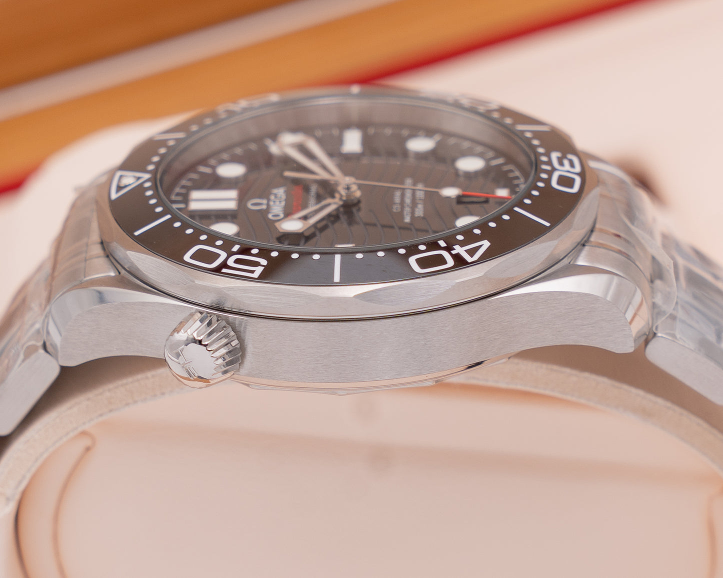 UNWORN STICKERED Seamaster Diver 300M Master Co-Axial 42mm  210.30.42.20.01.001 Black Dial 2026