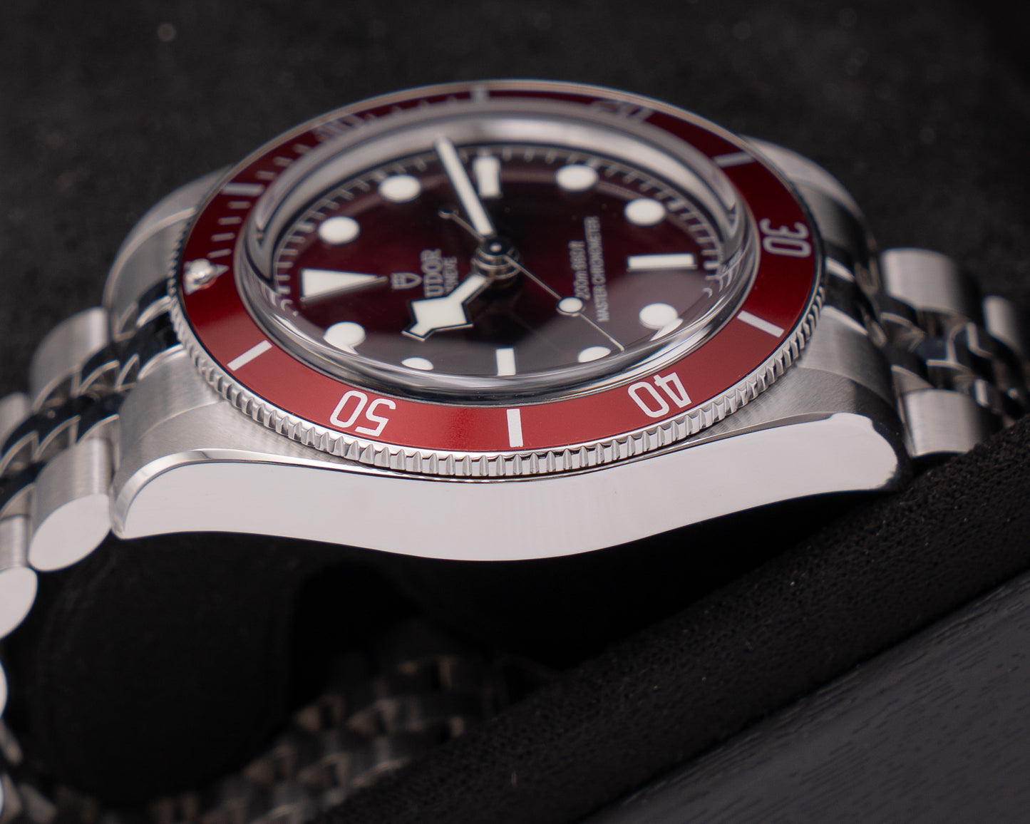 UNWORN Tudor Black Bay 58 39mm 7939a Red Dial Red Bezel jubilee 2026
