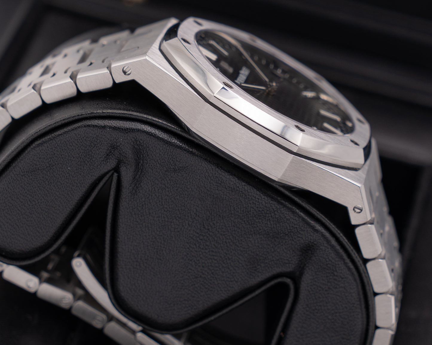 Audemars Piguet Royal Oak 41mm 15500ST.OO.1220ST.03 Black Dial