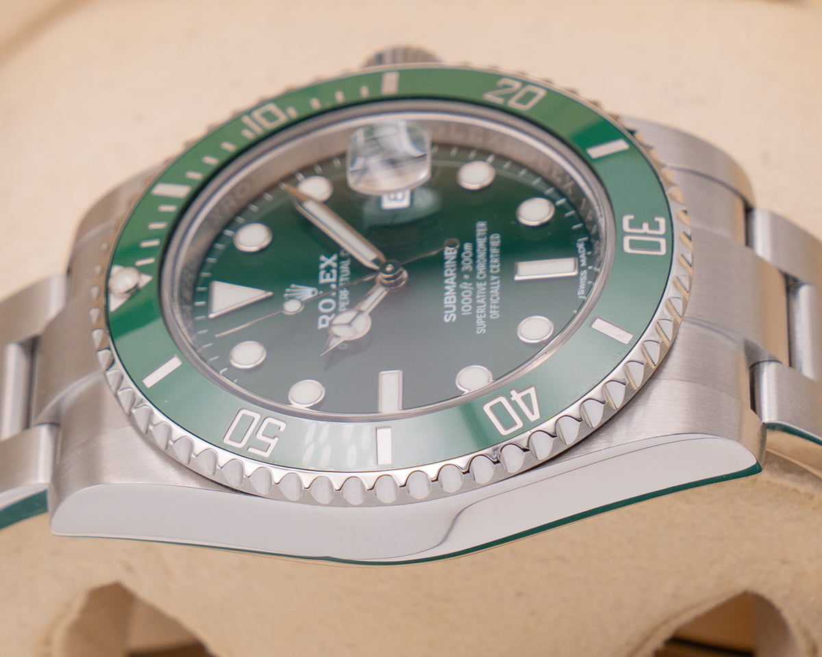 Rolex Submariner Date 116610lv  "Hulk" On Oyster 2018