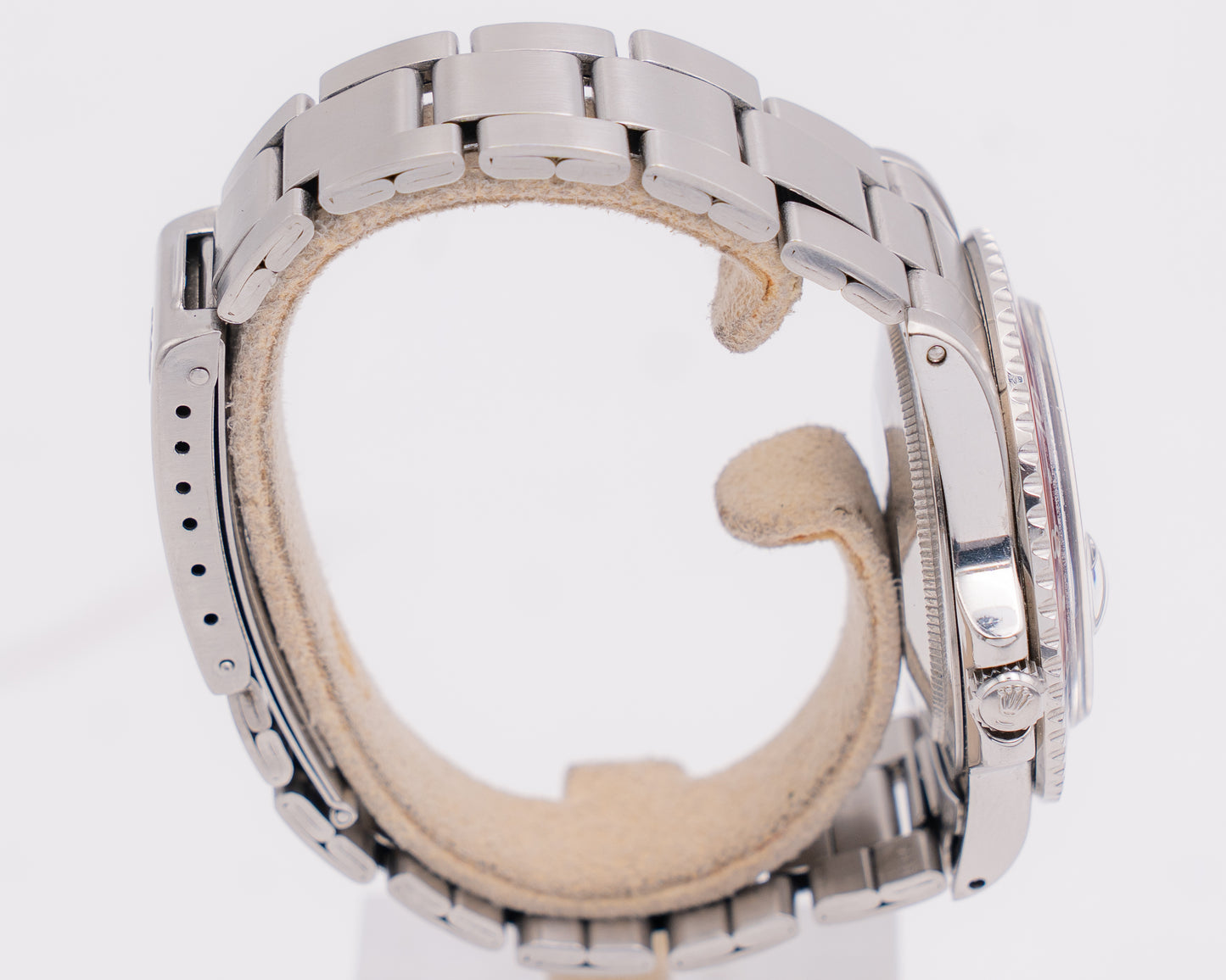 Rolex GMT Master 40mm 1675 Pepsi with Folding Links 2M-Serial