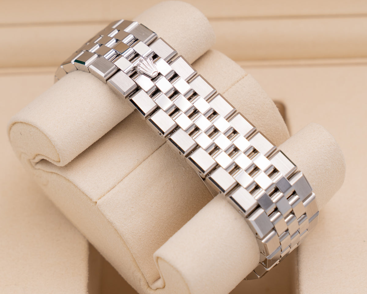 Rolex Land-Dweller 36mm 127234 White Dial 2026
