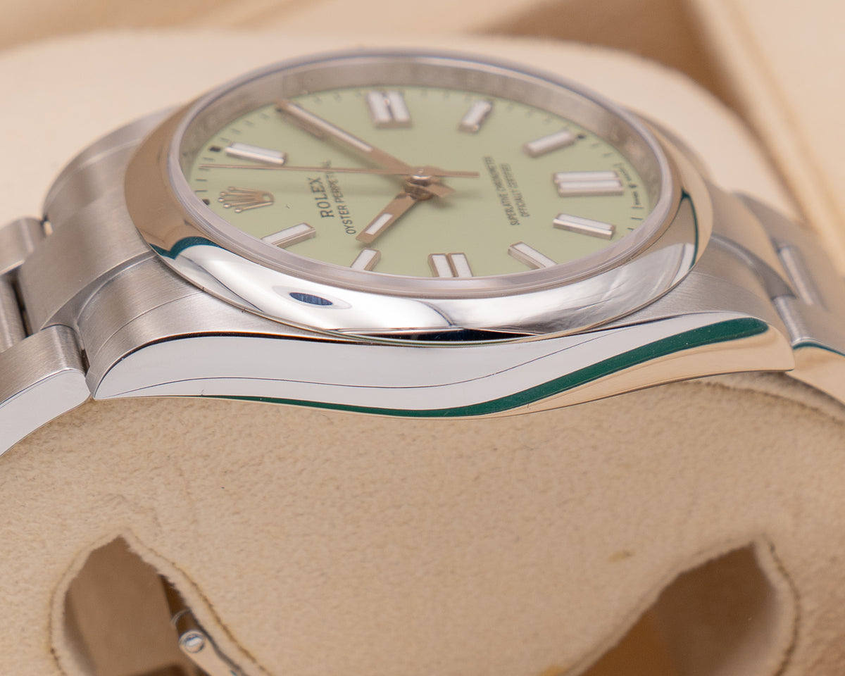 Unworn Rolex Oyster Perpetual 41mm 134300 Pistachio 2026 Wooden Card