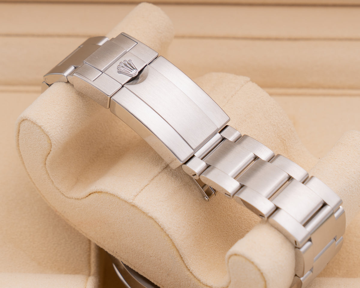 Rolex EXPLORER II 42mm 226570 White Dial 2023