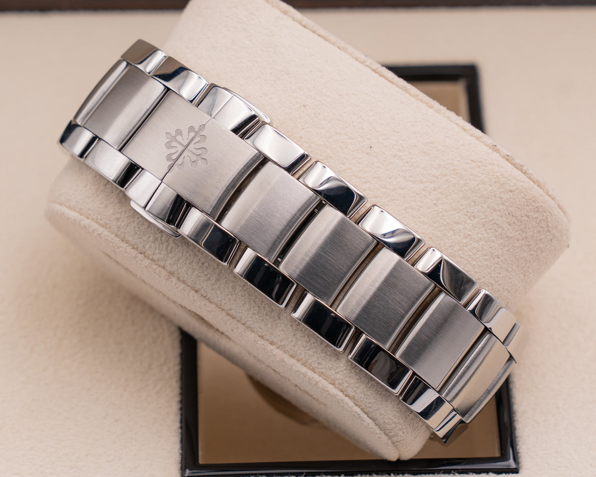Patek Complications 42mm 5905/1A-001 Green Dial on Bracelet 2024