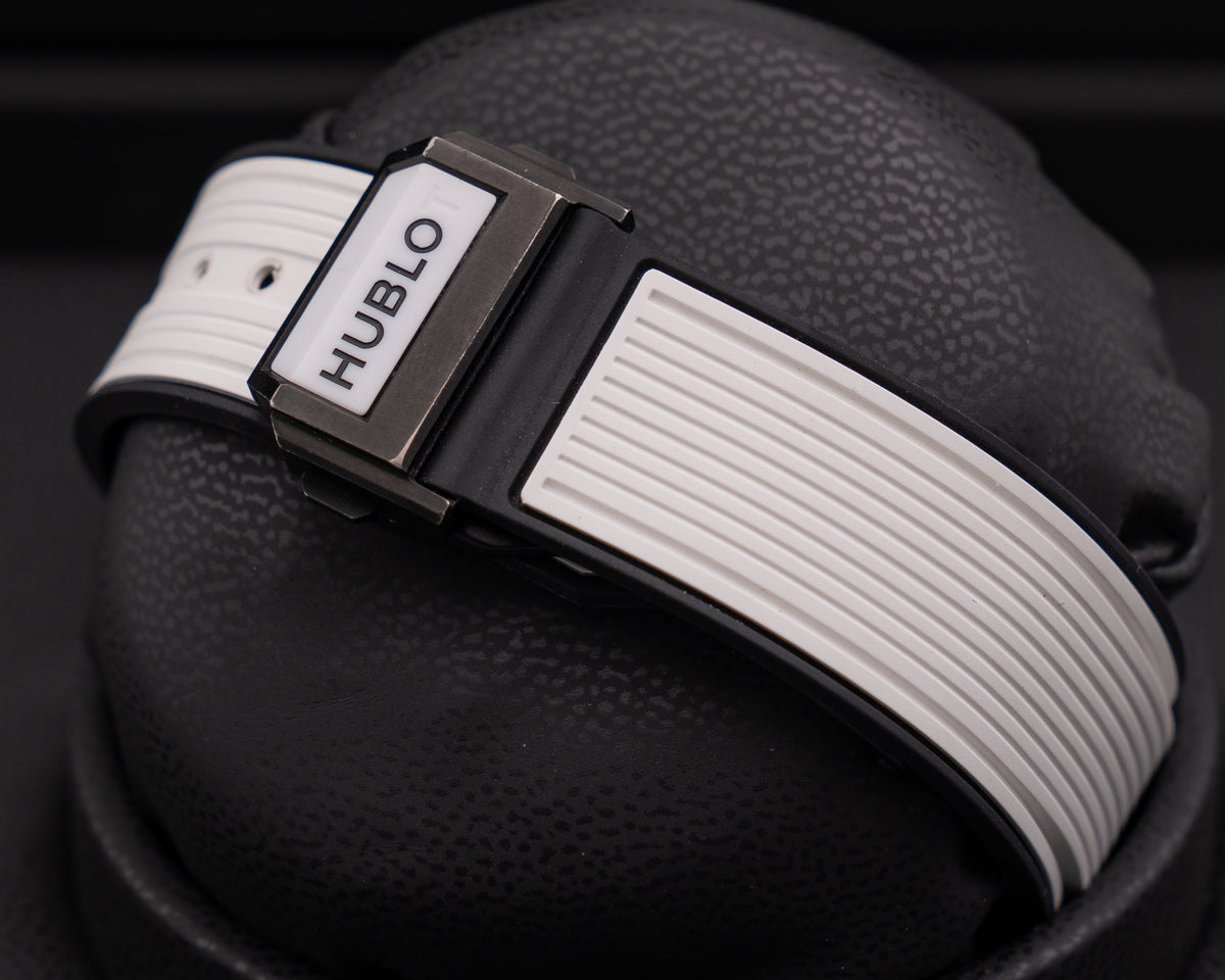 Hublot Big Bang Unico White Ceramic 44mm 421.HX.1170.RX