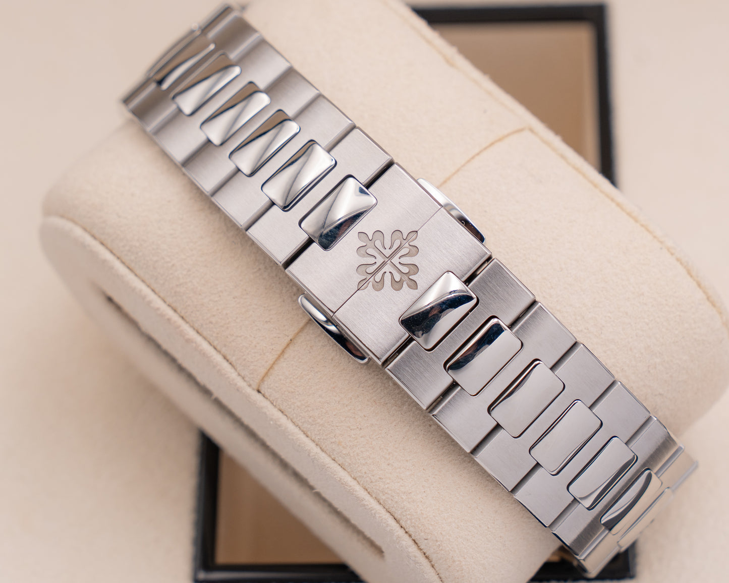 Patek Philippe Nautilus 40.5mm 5726/1A-014 Blue Dial 2024