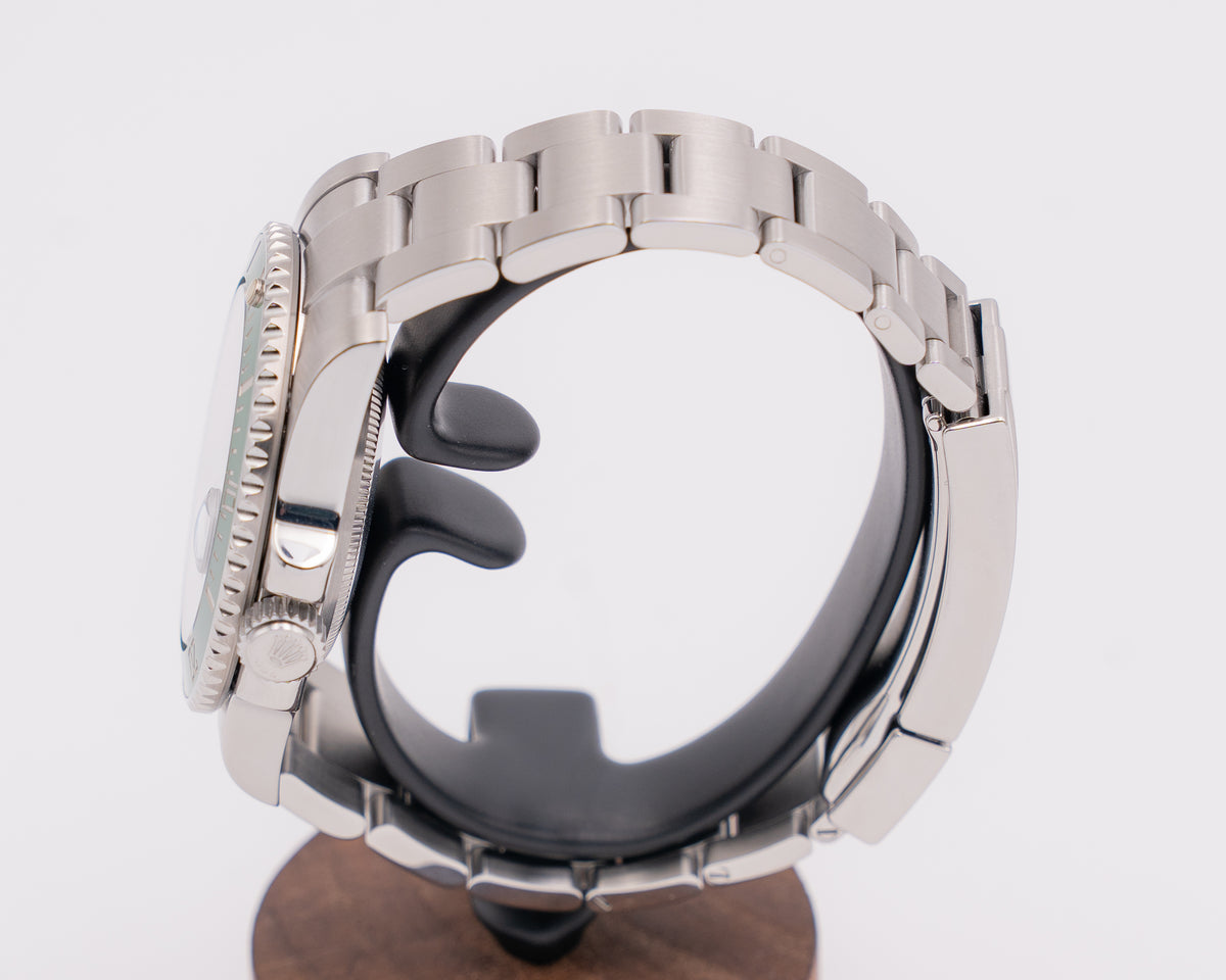 Rolex Submariner 40mm 116610LV Hulk 2010