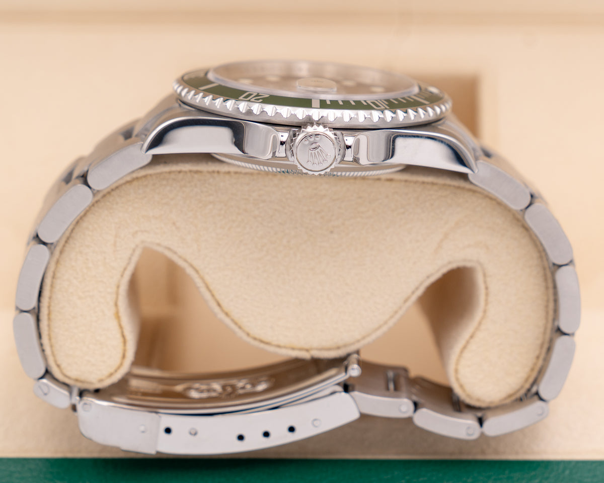 Rolex Submariner 40mm 16610lv  Black Dial "Kermit" 2007