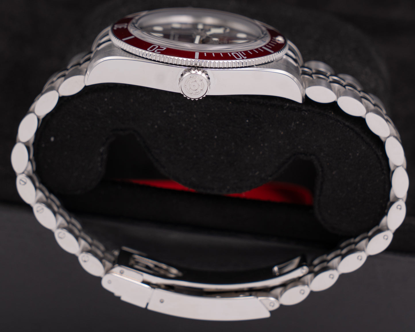 UNWORN Tudor Black Bay 58 39mm 7939a Red Dial Red Bezel jubilee 2026