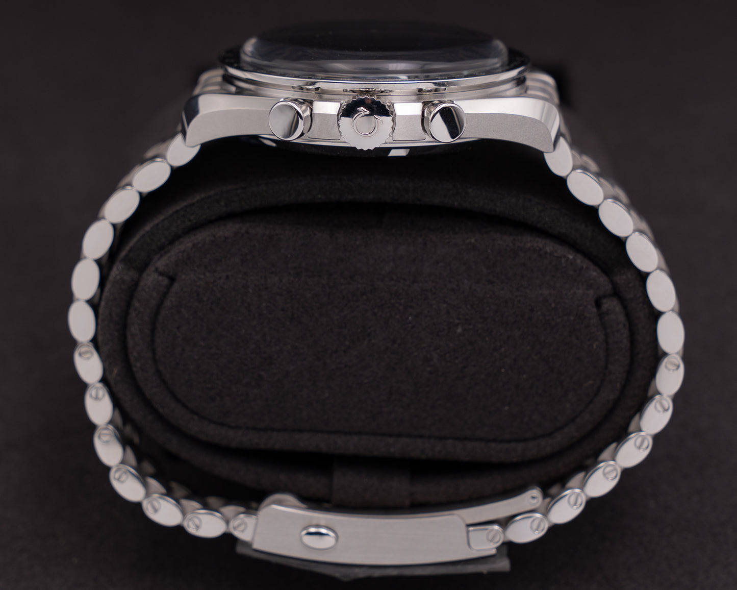UNWORN STICKERED Omega Speedmaster Moonwatch 42mm 31030425001001 Black Dial Hesalite 2026