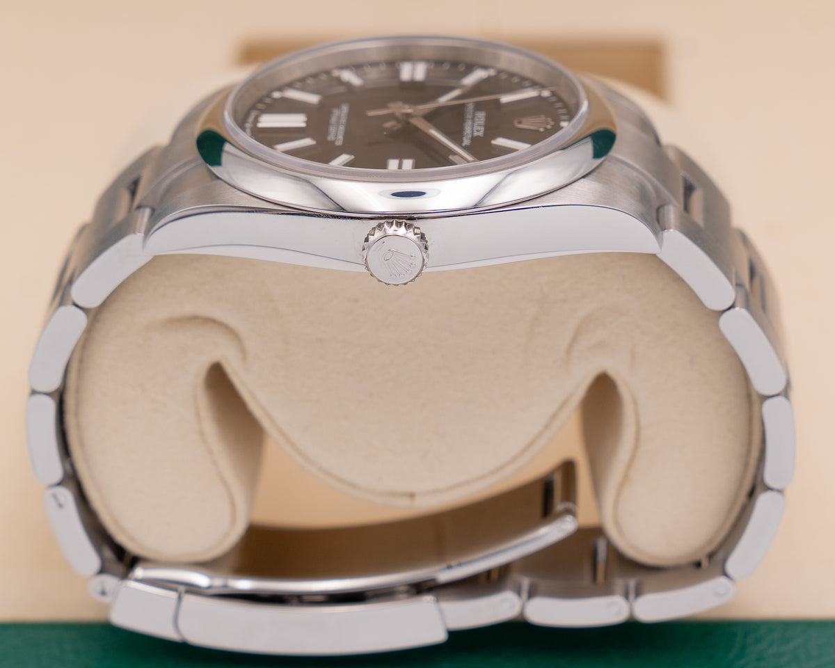 Rolex Oyster Perpetual 41mm 124300 Black Dial 2025