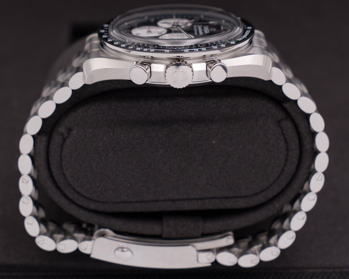 Omega Speedmaster 42mm 31030425001004 "Reverse Panda"