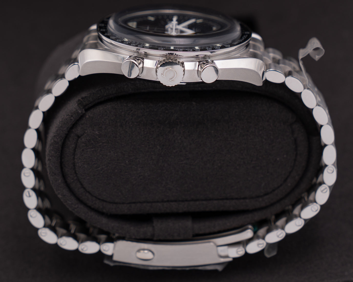 UNWORN STICKERED Omega Speedmaster Moonwatch 42mm 31030425001001 Black Dial Hesalite 2026