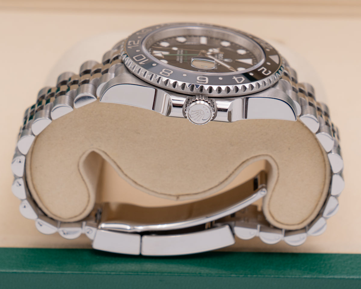 Rolex GMT Master II 40mm 126710GRNR Bruce Wayne Wood Card 2026