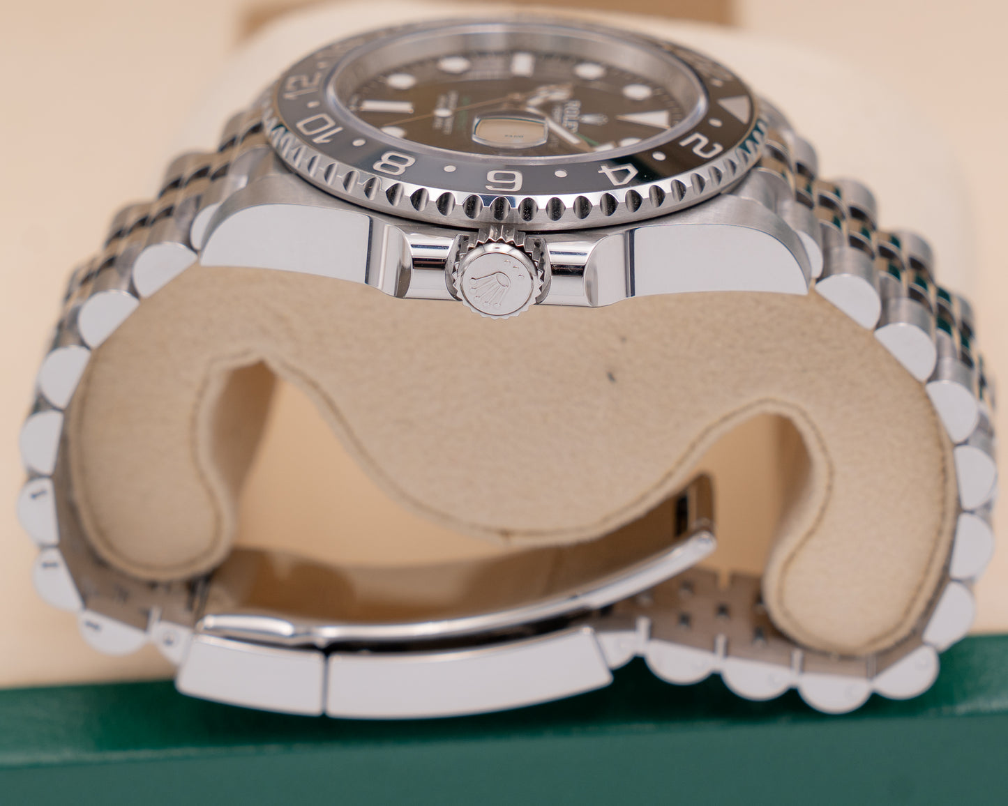 UNWORN Rolex GMT Master II 40mm 126710GRNR Bruce Wayne 2026