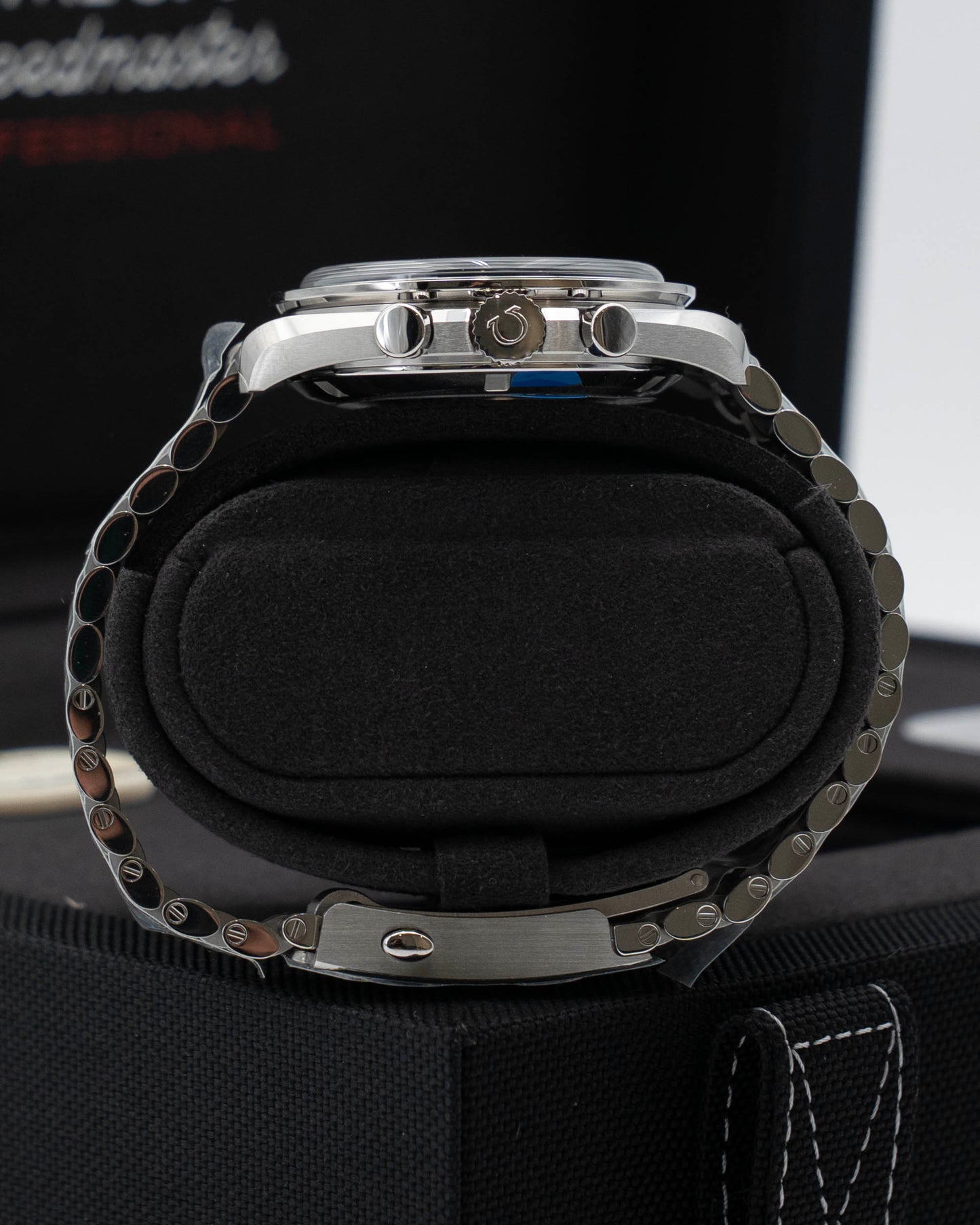 UNWORN STICKERED 2026 Omega Speedmaster Professional Moonwatch 42mm 310.30.42.50.01.002 Black Dial Sapphire Sandwhich