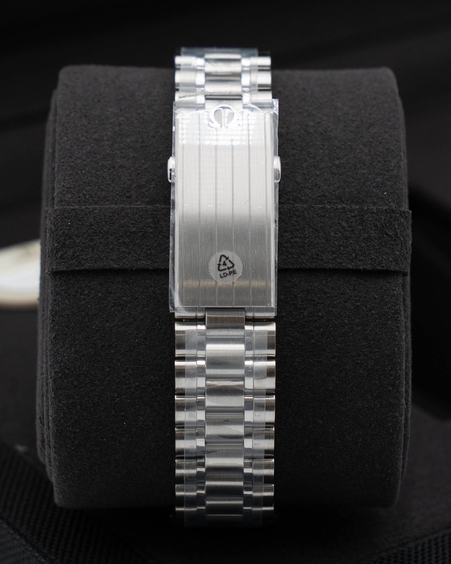 UNWORN STICKERED 2026 Omega Speedmaster Professional Moonwatch 42mm 310.30.42.50.01.002 Black Dial Sapphire Sandwhich