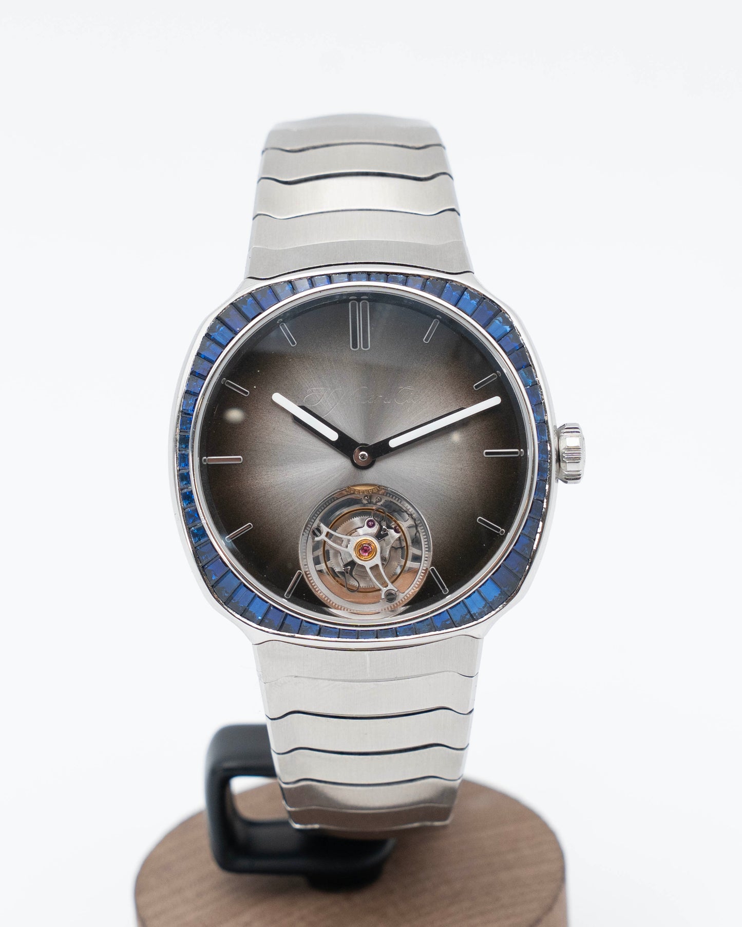 H. Moser & Cie Streamliner Tourbillon 40mm 6804-1200 Bucherer Blue