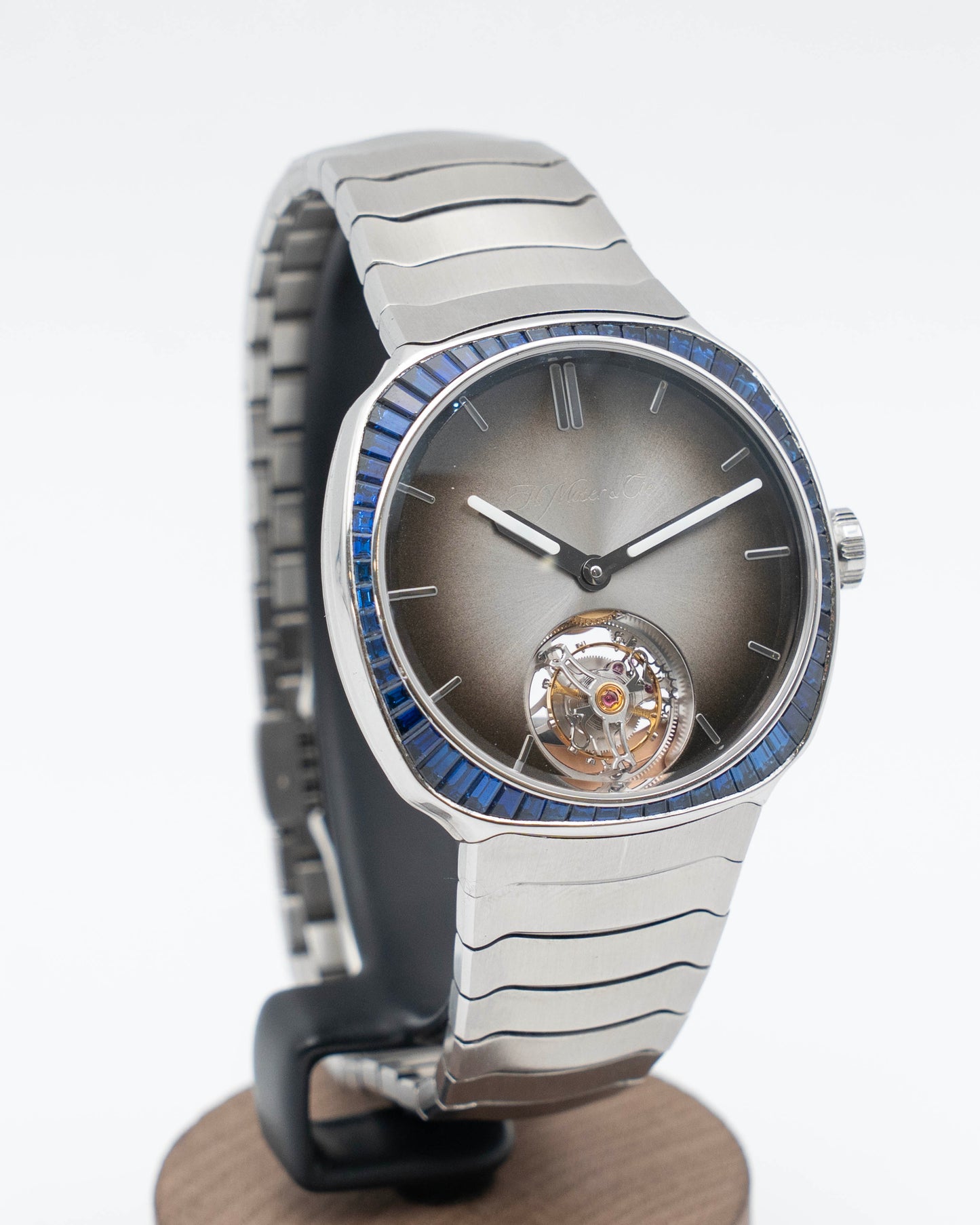 H. Moser & Cie Streamliner Tourbillon 40mm 6804-1200 Bucherer Blue