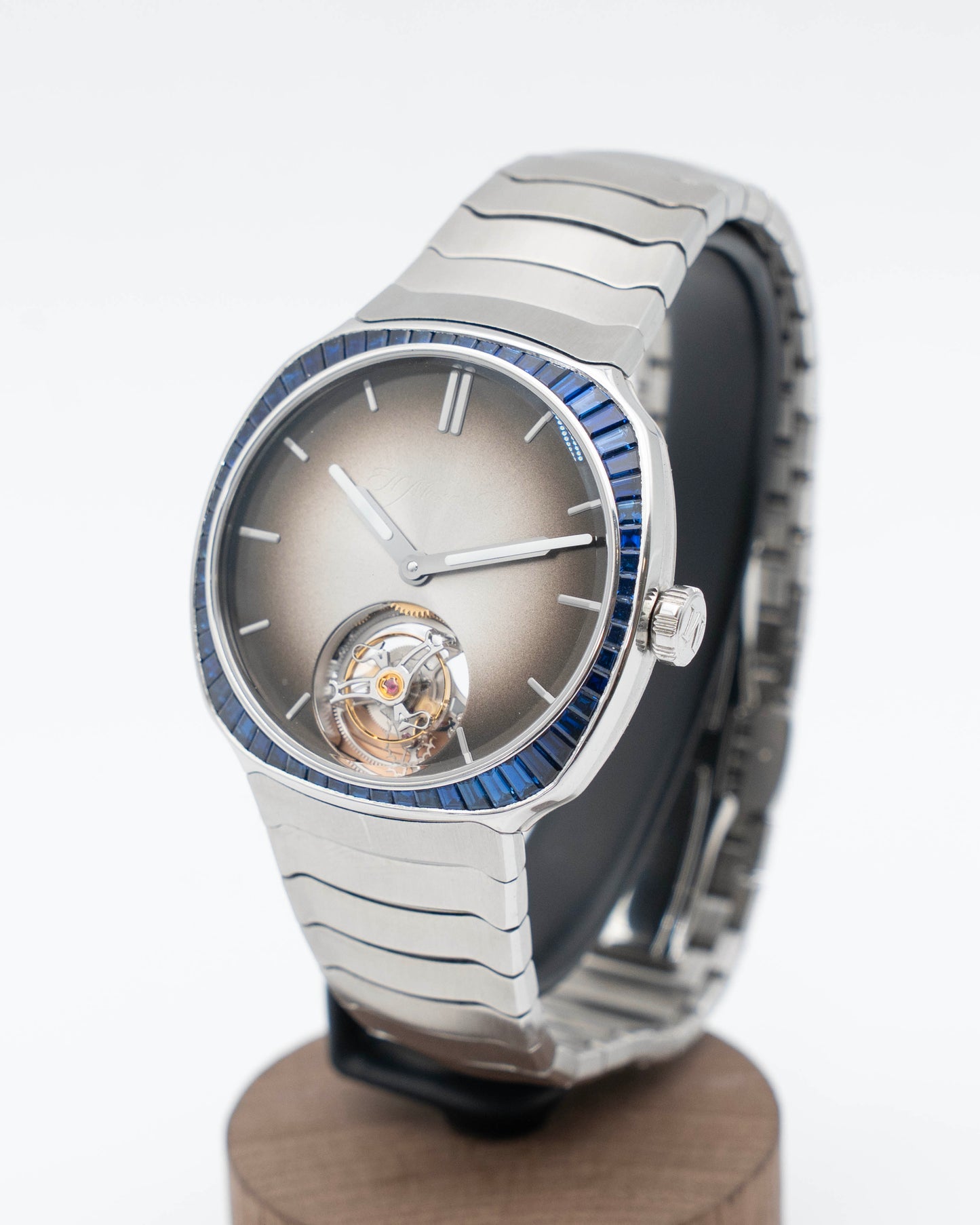 H. Moser & Cie Streamliner Tourbillon 40mm 6804-1200 Bucherer Blue