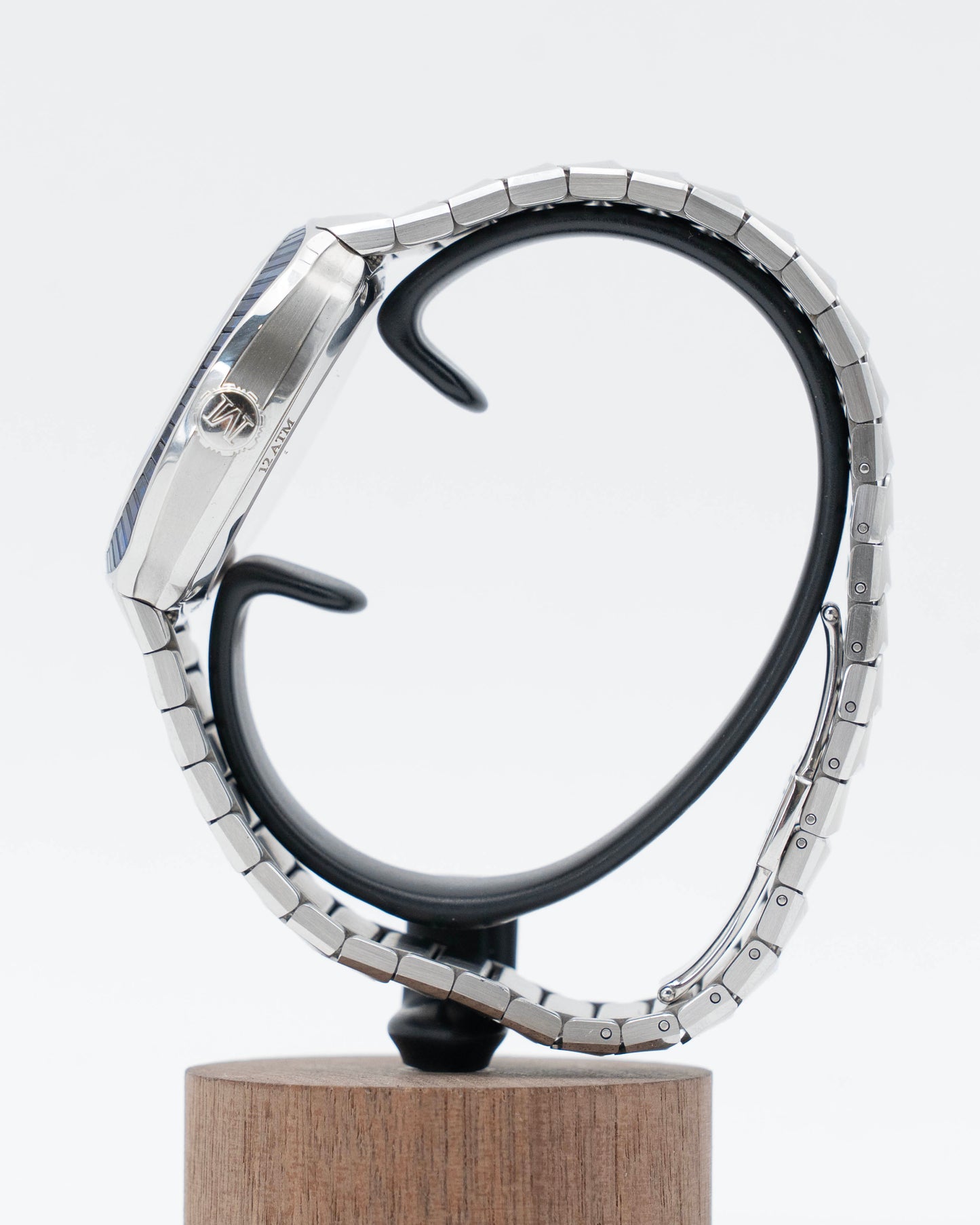 H. Moser & Cie Streamliner Tourbillon 40mm 6804-1200 Bucherer Blue